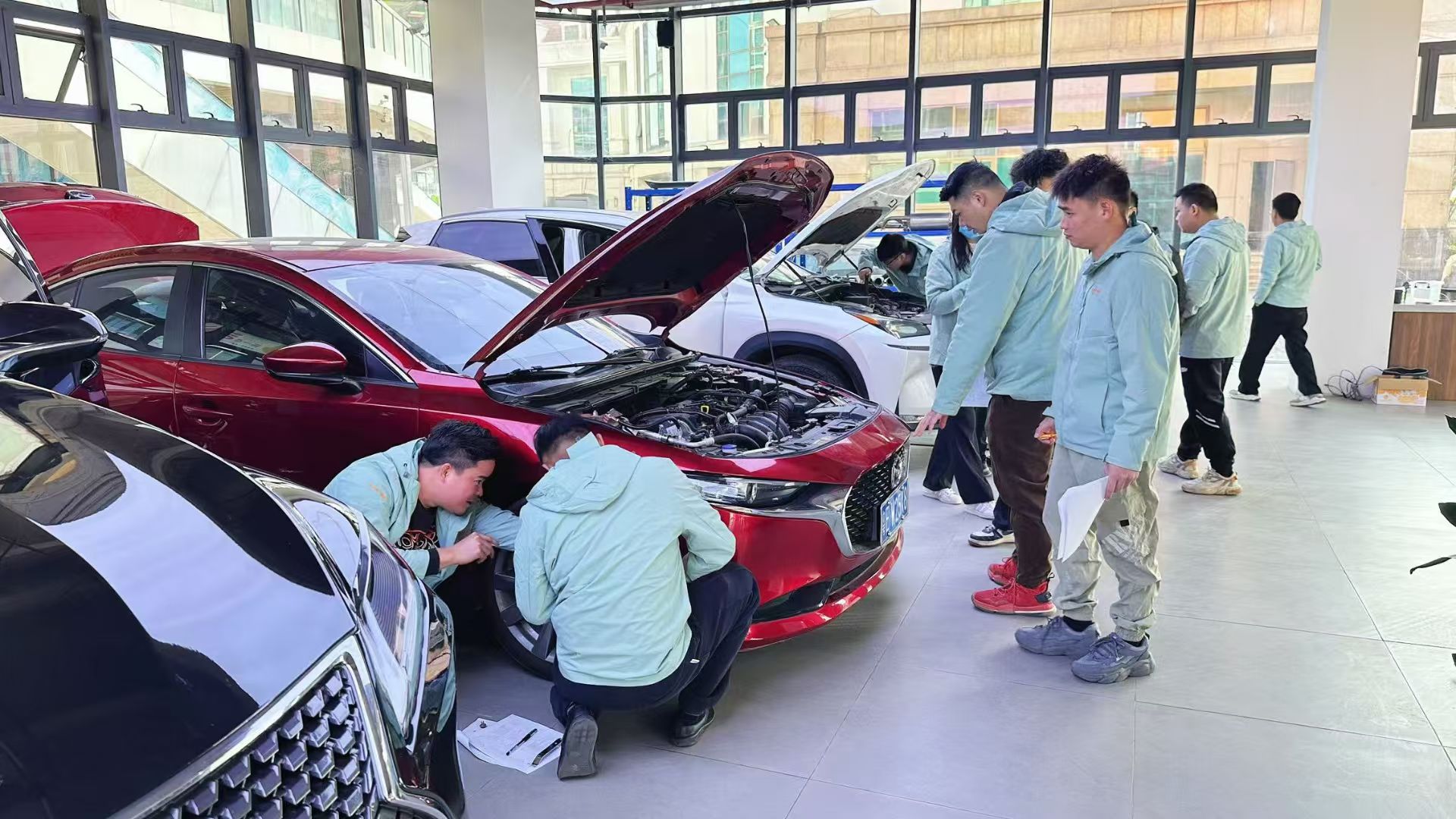 车小赞学堂车辆检测与评估实训现场